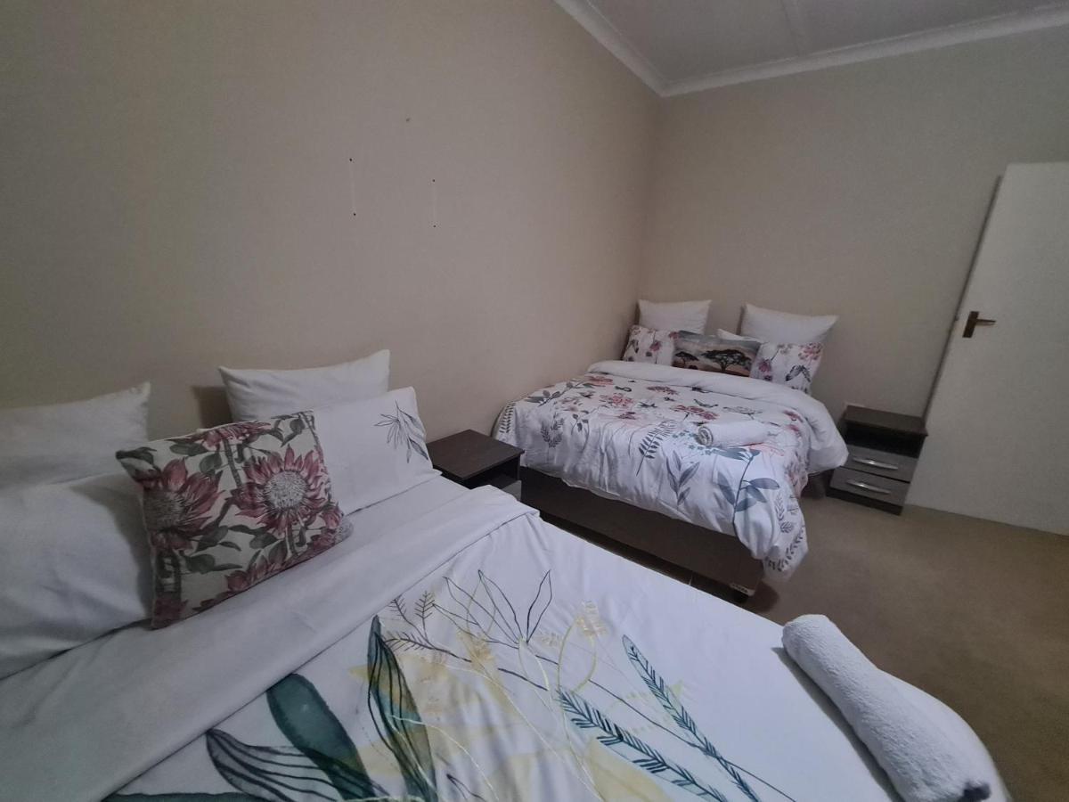 Zenith House Boston Self Catering Accomodation Cape Town Bagian luar foto