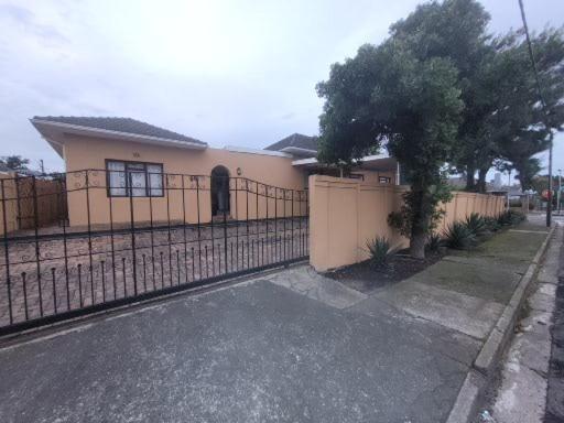Zenith House Boston Self Catering Accomodation Cape Town Bagian luar foto